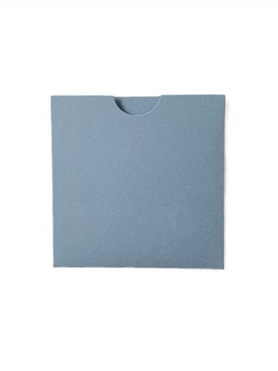 Конверт матовий. Форма квадратна кишенька. Колір Dusty Blue. Розмір 12.5х12.5 см.