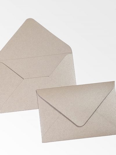 Конверт перламутровий. Колір Mocco. Розмір 11х16.4 см.