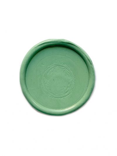 Сургучний відтиск. Колір світлий зелений, матовий.