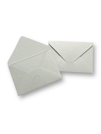 Конверт матовий з розрізом для закриття. Колір Light Gray. Розмір міні 10х7 см.