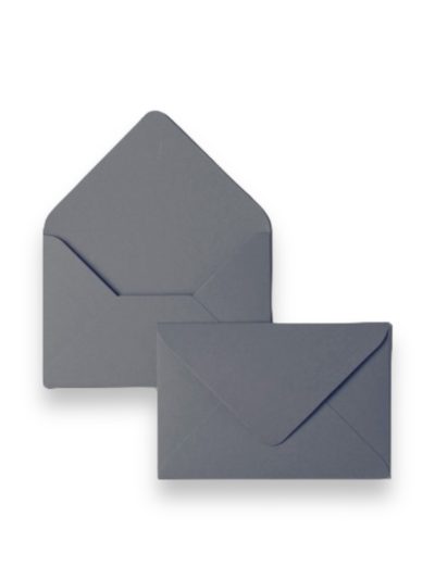 Конверт матовий. Колір Graphite. Розмір 11х16.4 см.