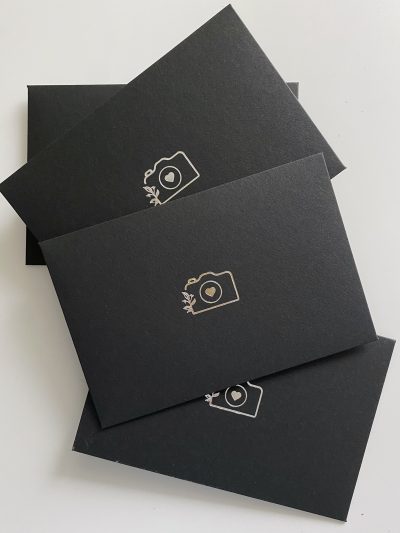 Конверт Black з тисненням камери та магнітом
