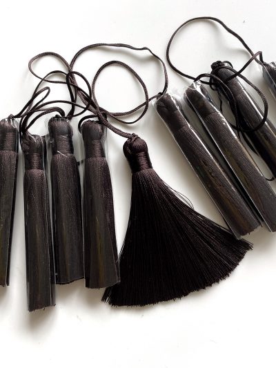 Китиця Темно-коричнева