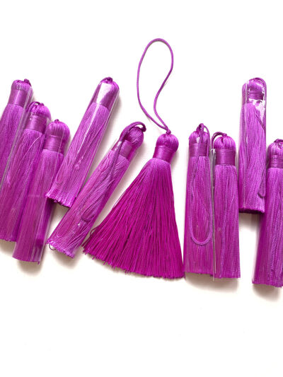 Китиця яскраво пурпурова