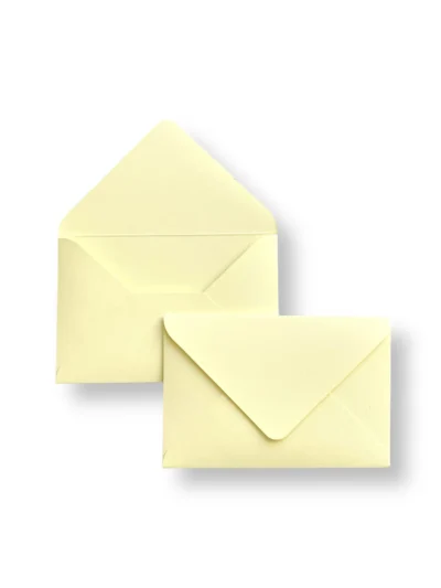 Конверт матовий. Колір Clariana Amarillo. Розмір 11х16.4 см.