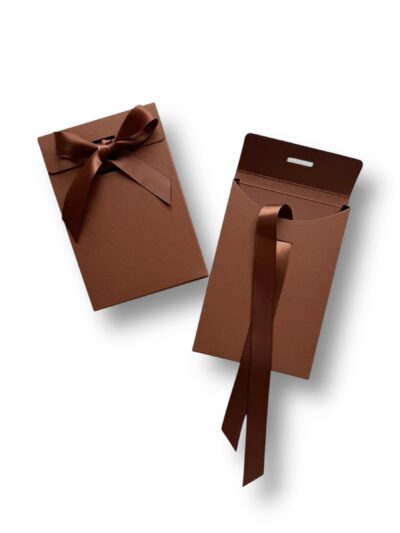 Конверт матовий. Колір Cinnamon. Розмір 10.5х15.5х1 см.