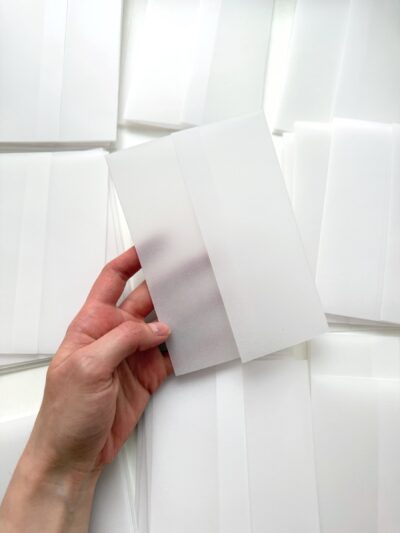 В наявності. Обгортка з кальки для А6 формату